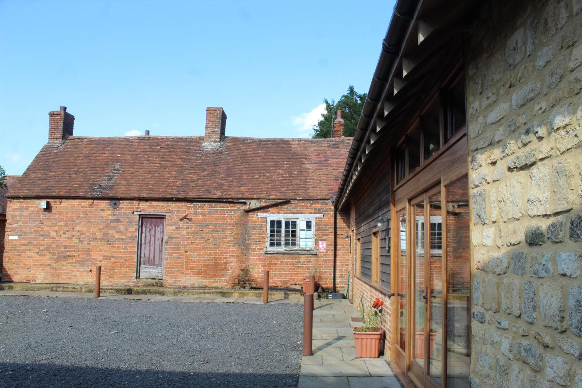 Parkfields Barns Self Catering Accommodation Бакингем Экстерьер фото