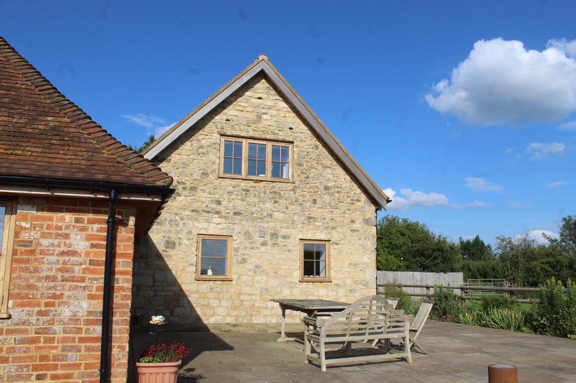Parkfields Barns Self Catering Accommodation Бакингем Экстерьер фото