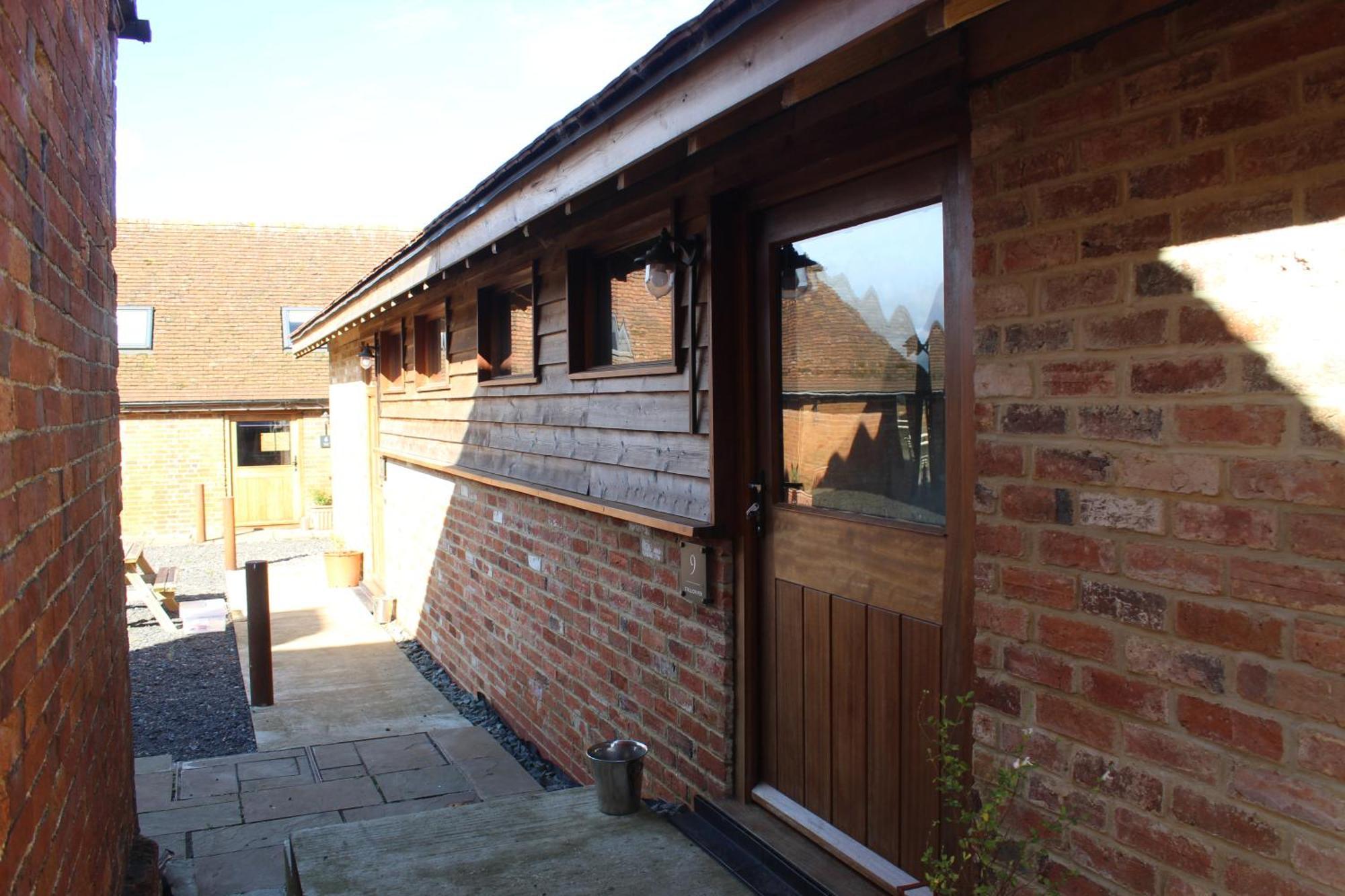Parkfields Barns Self Catering Accommodation Бакингем Экстерьер фото